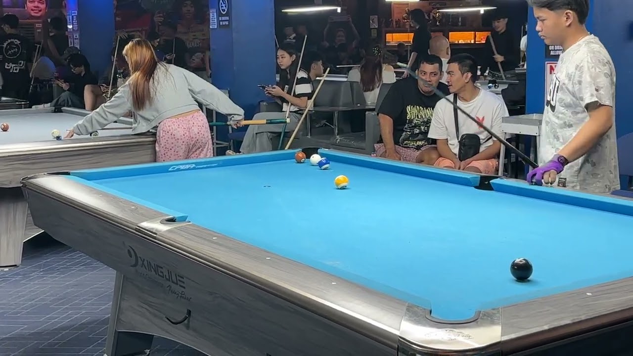 ANG GALING NITO NAKA SHORTS NA BLUE