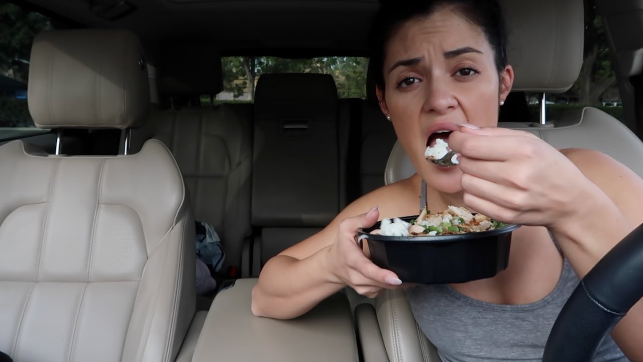 FULL DAY OF EATING | BACK AND BICEP WORKOUT | VLOGMAS DAY 14