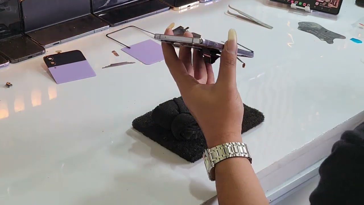 Penggantian fleksi samsung flip 4
