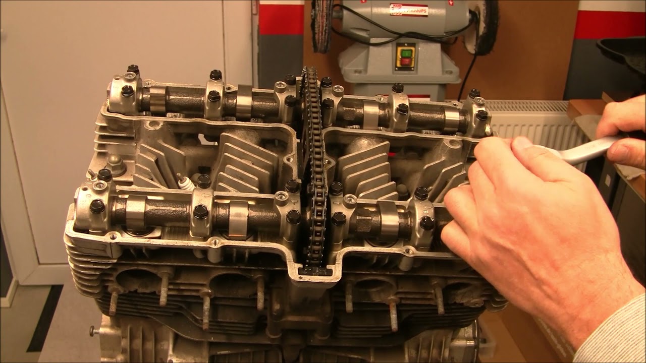 XJ 900 F   31A  Motor -- Teil 2 -- Ventildeckel und Nockenwellen