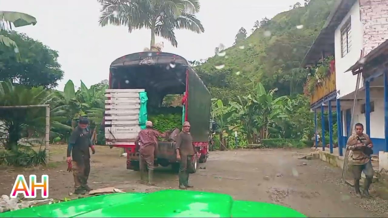 Grande crecida de río por fuertes lluvias- Arlex Herrera