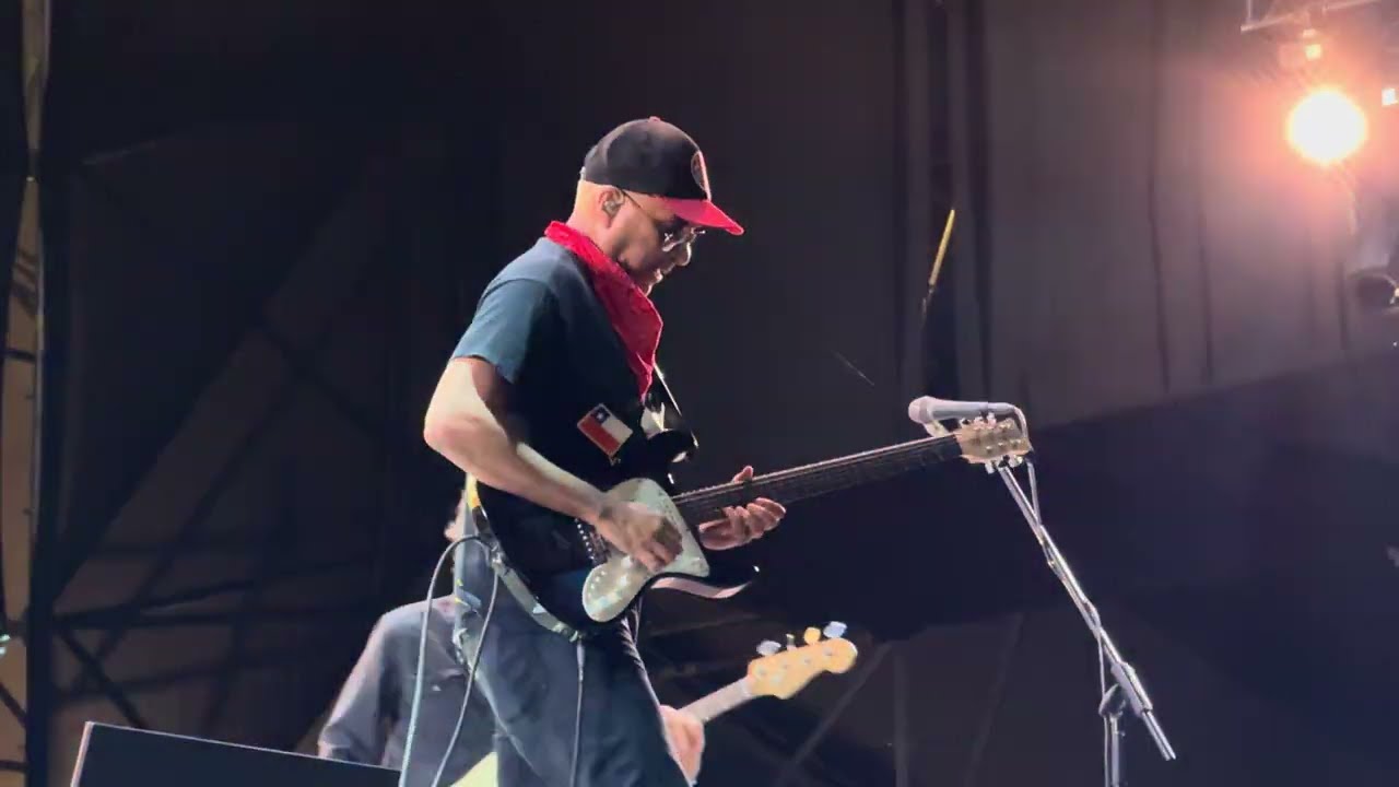 Tom Morello - Hold The Line @ Lollapalooza Chile 2026