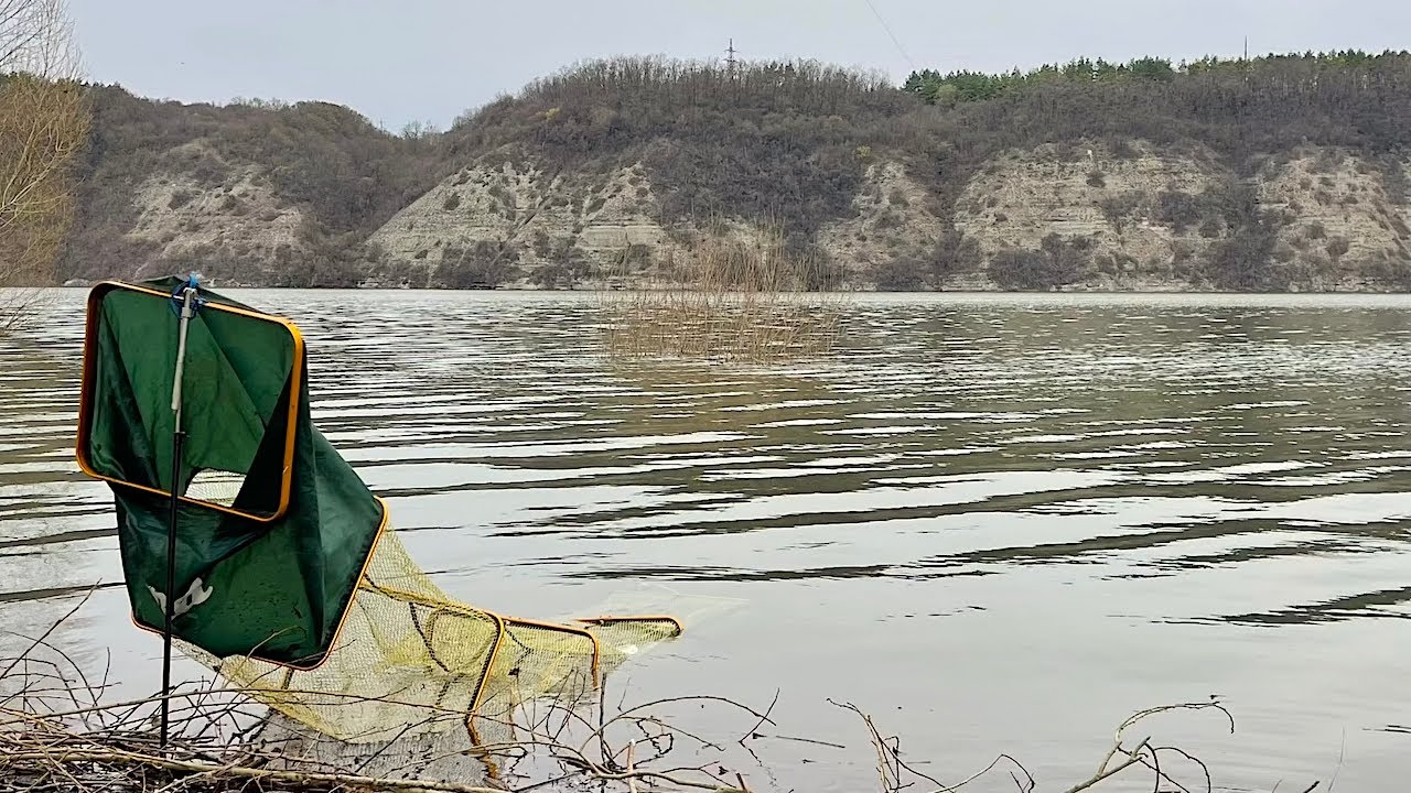 Покльовки одна за другою!!! Фідерна рибалка на річці Дністер ранньою весною