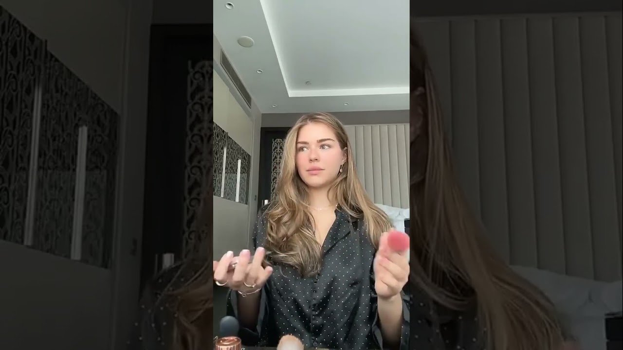 اليونا تحكي عن اول لقاء لها مع امها و اخوانها