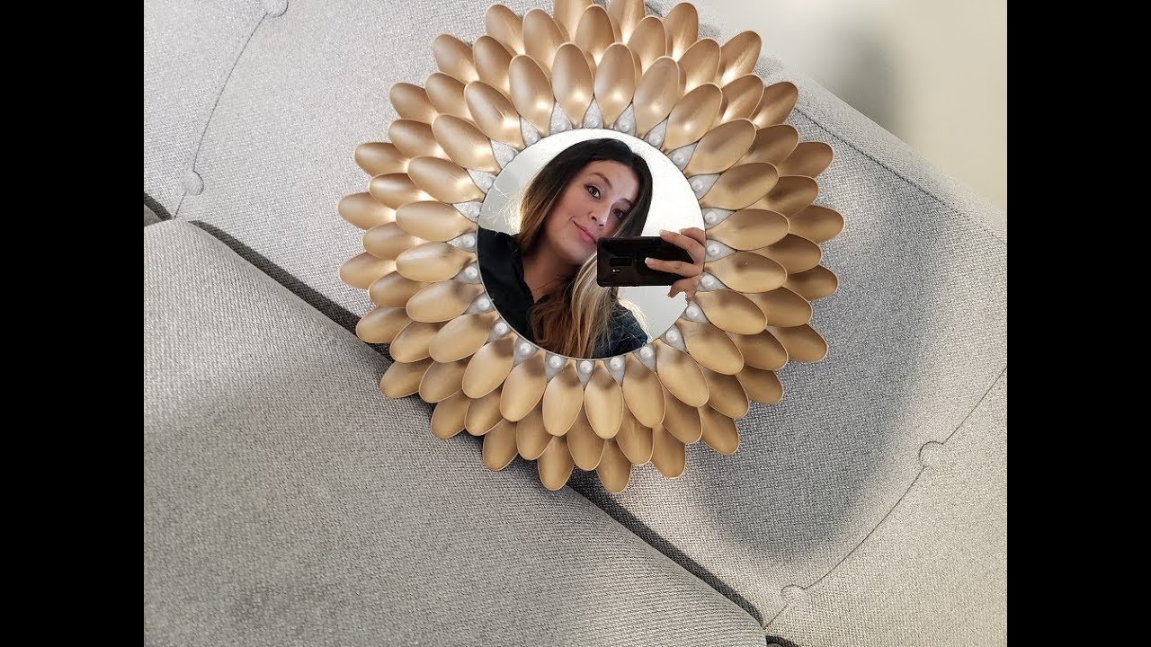 Como Decorar Un Espejo con Cucharas Plasticas //How To Make a Mirror With Plastic Spoons ♥