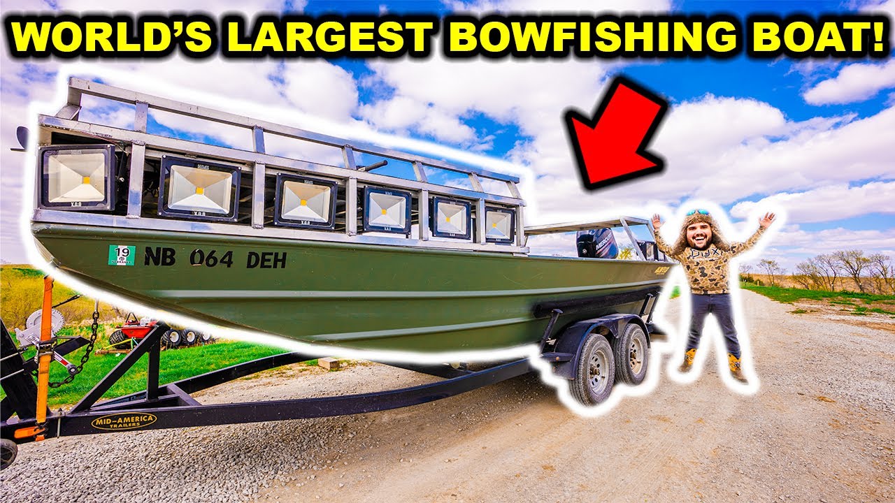 I Bought the World’s LARGEST Bowfishing BOAT!!! (Maiden Voyage)