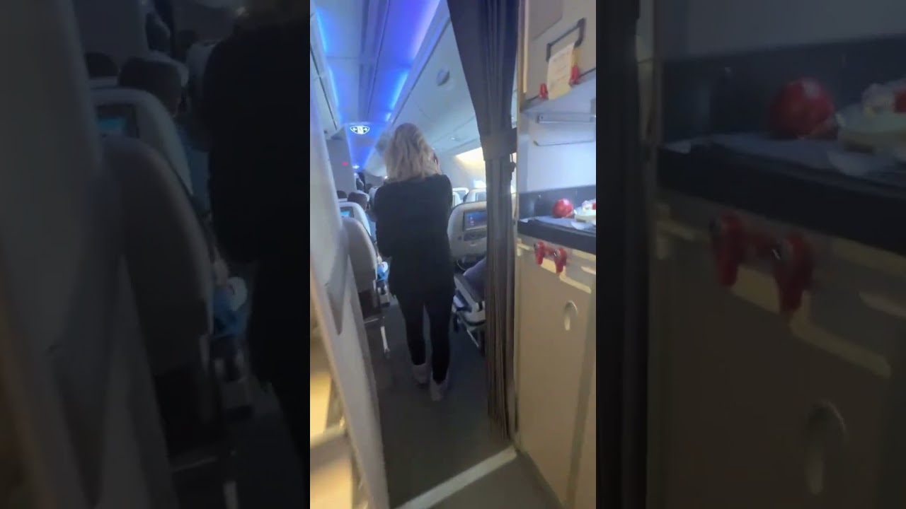Inside the Airbus A380 Upper Deck