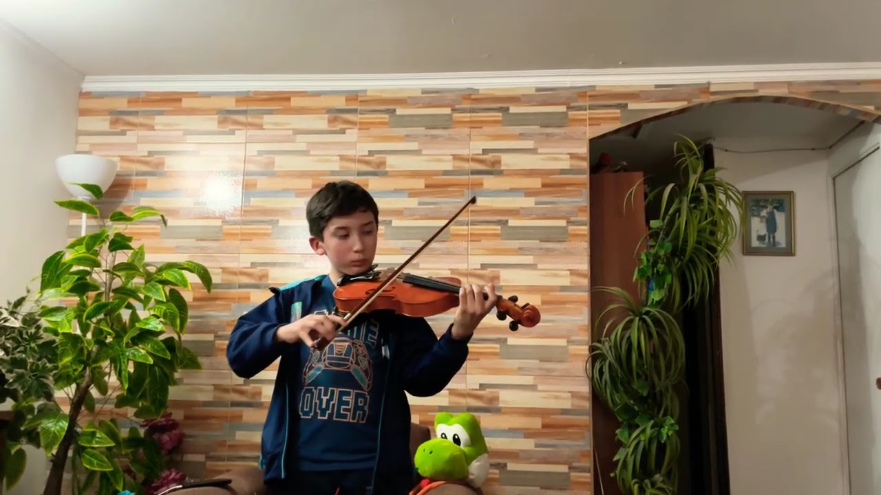Joaquin en violín, interpretando  Twinkle, Twinkle, Little Star Suzuki Vol 1 / Santiago de Chile 🇨🇱