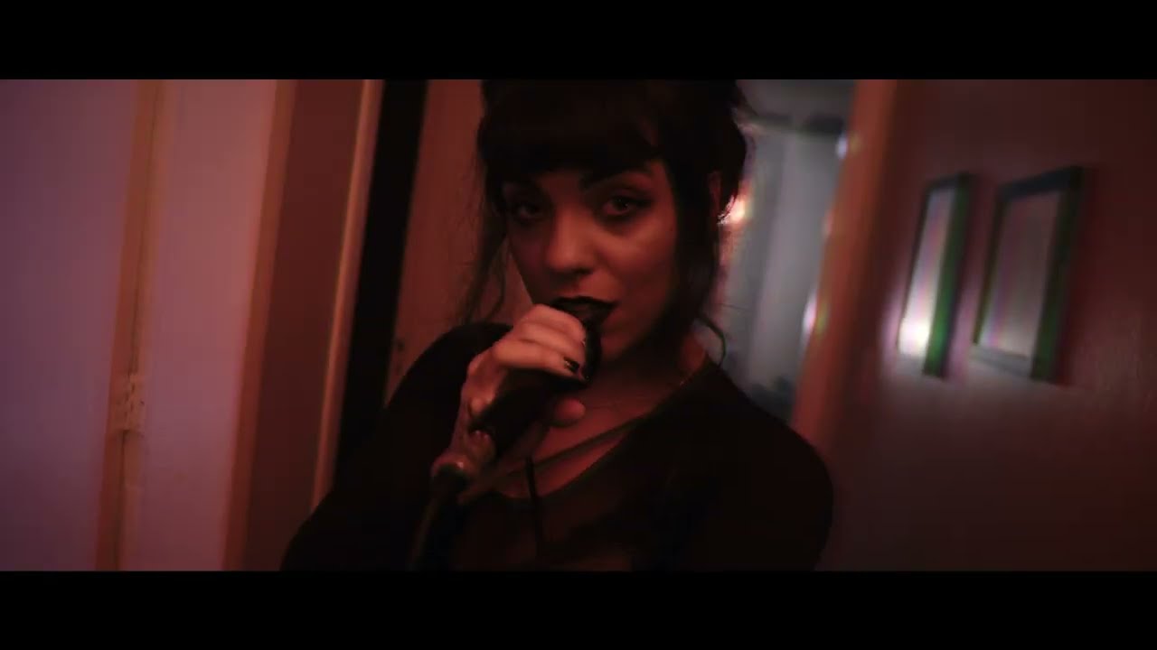Reverse | Annie [Official Music Video]
