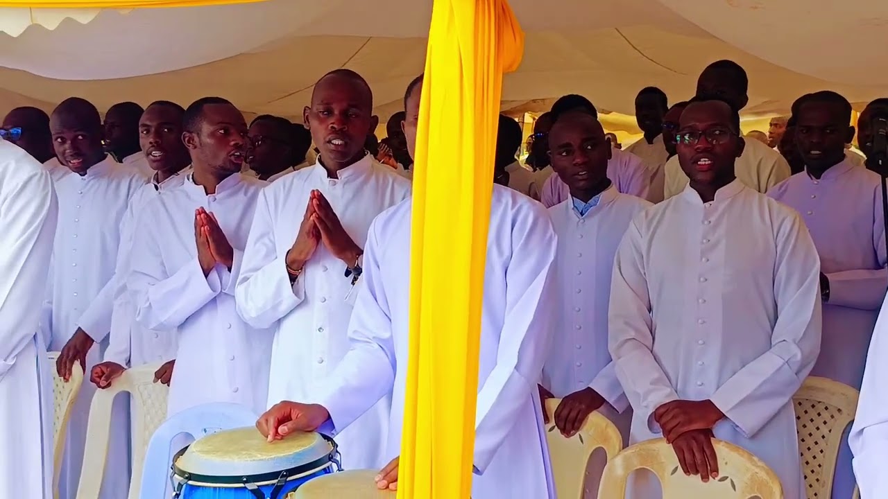 AGNUS DEI ♥️♥️CHRIST THE KING MAJOR SEMINARY CHOIR 😁♥️