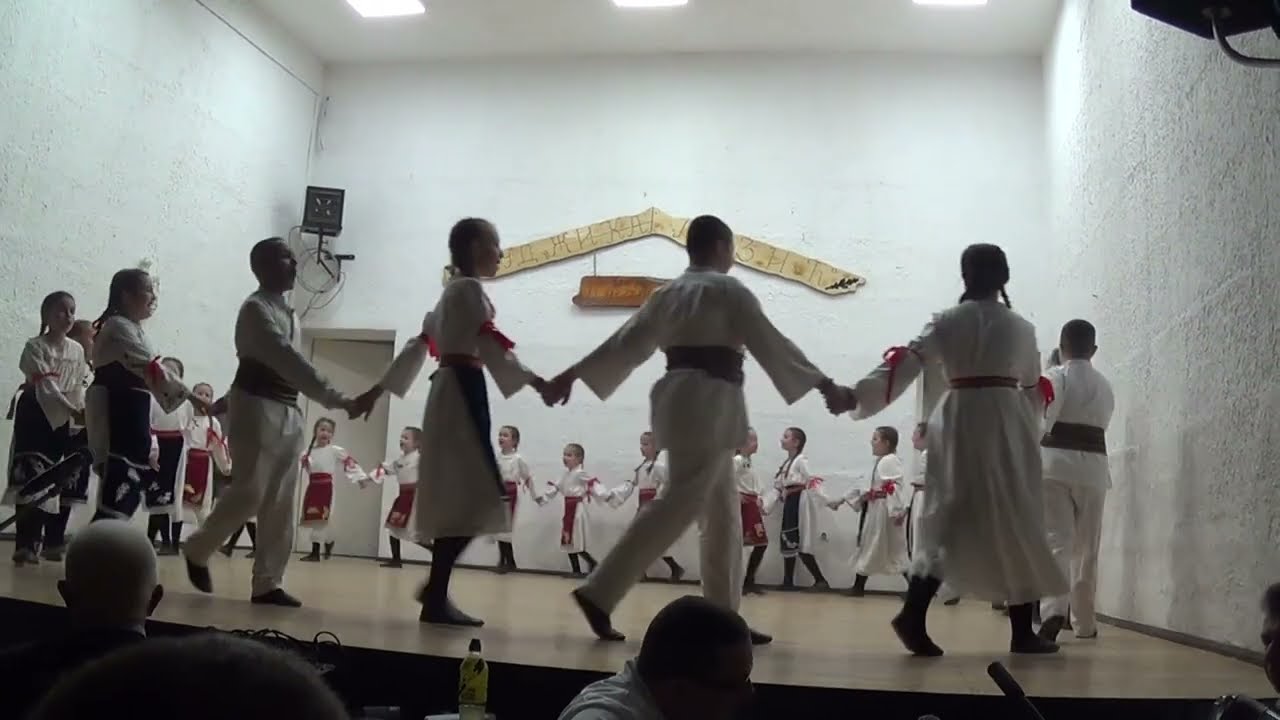 KRSNA SLAVA KUD-a  .. USLIKNIMO SLJUBAVLJU