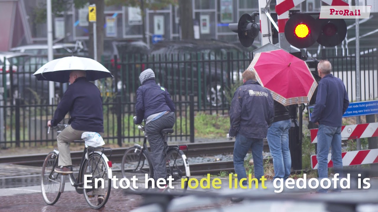 ProRail - Pas op bij overwegen