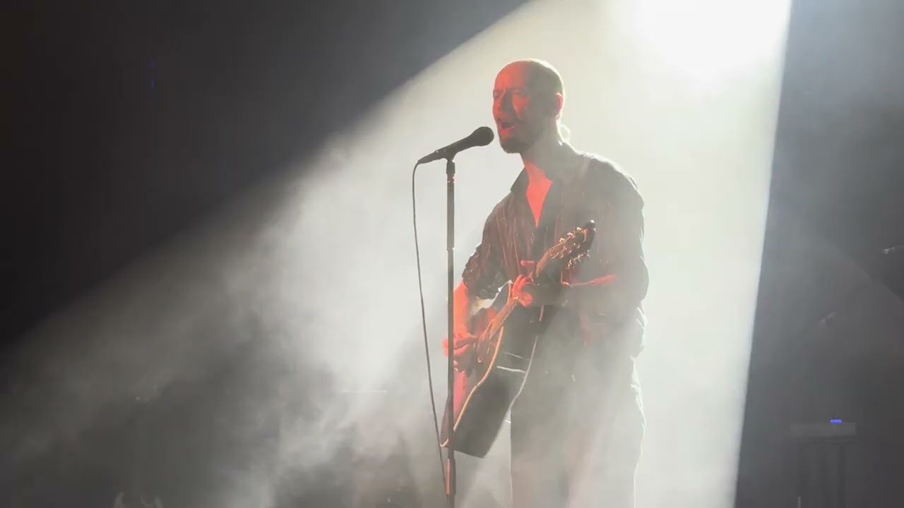 Sivert Høyem live in Munich,Prisoner of the road