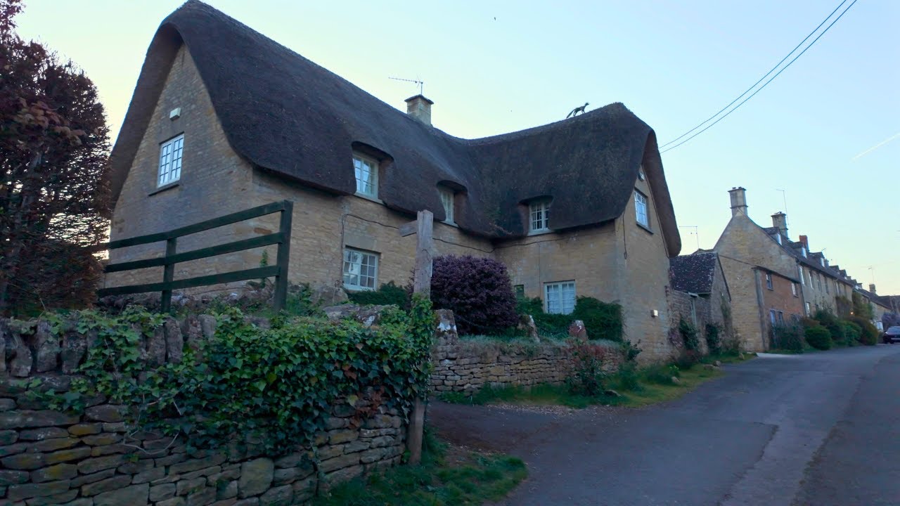 Fairytale Cotswolds Village | Bledington’s Chocolate Box Cottages, Village Green & Church Walk