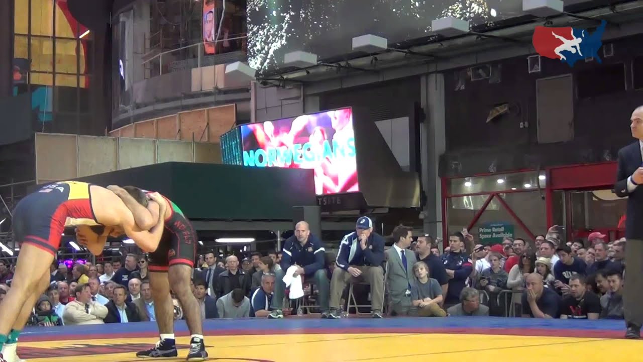 74 KG - David Taylor (USA) vs. Yabrail Hasanov (Azerbaijan)