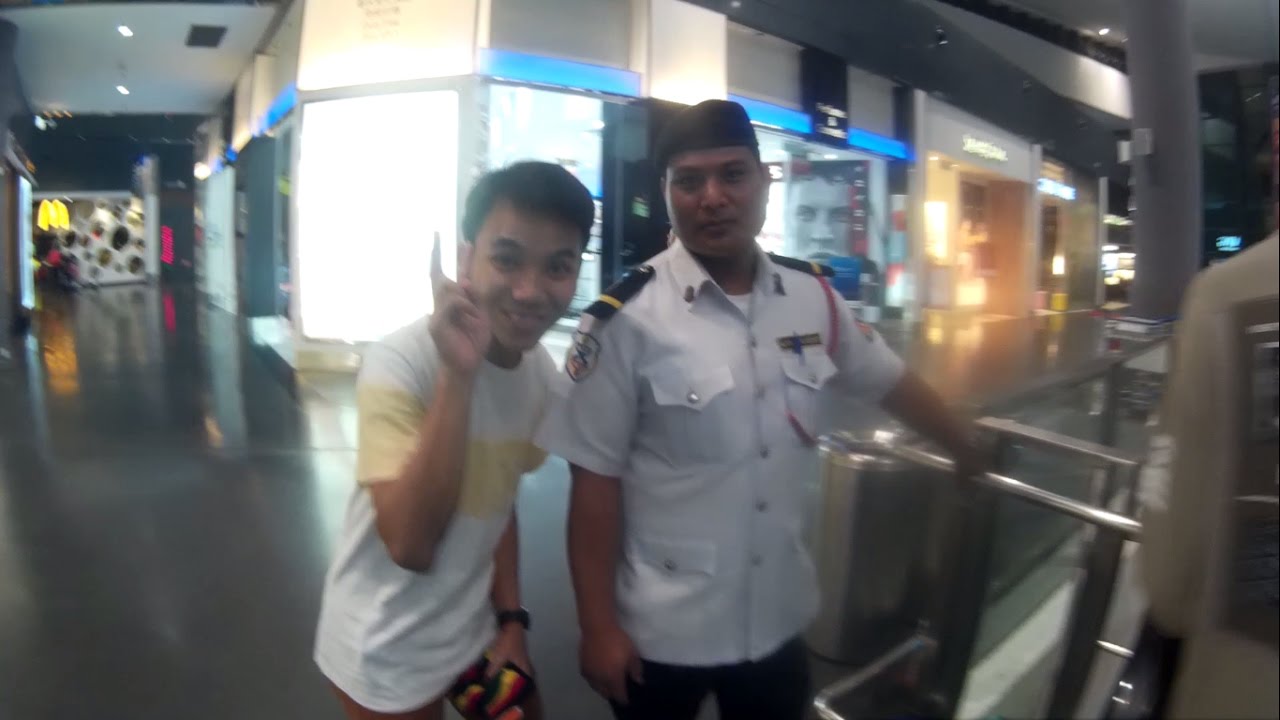 Guard KLIA 2 terbaik! | TRAVLOG NILAI #1
