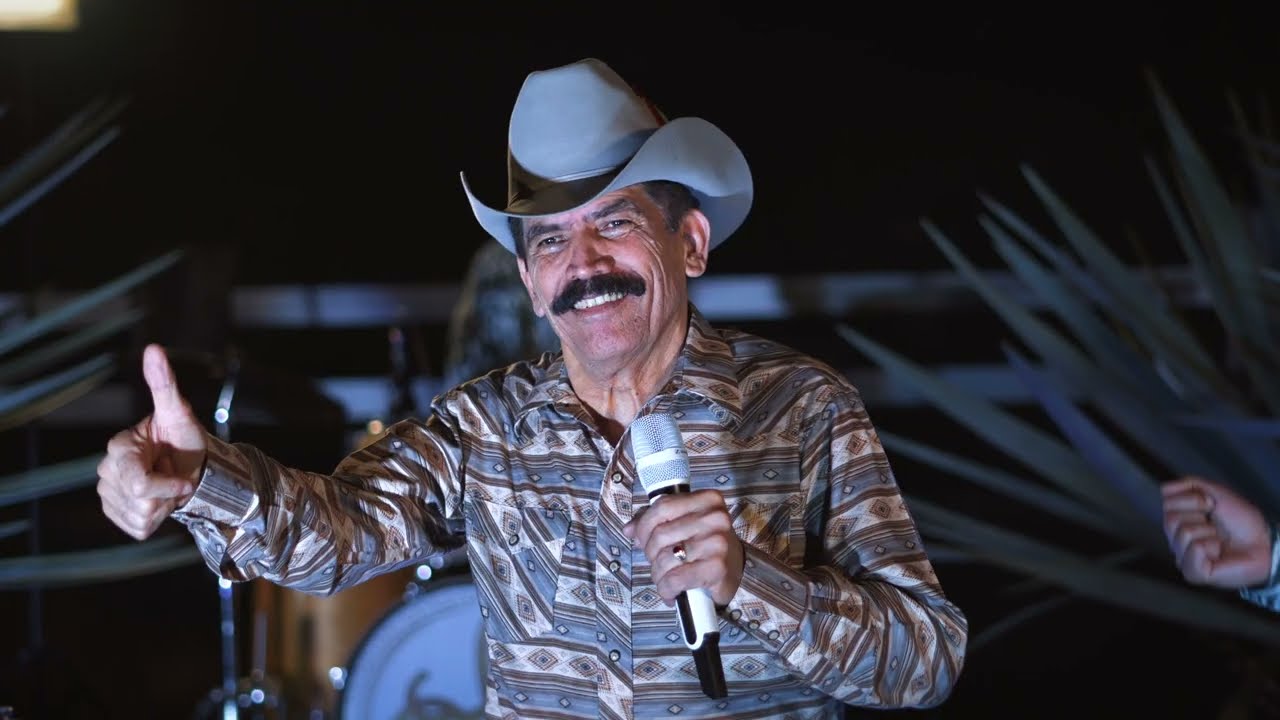 Tres Puñaladas - Norberto Salgado y su Ciclón Norteño