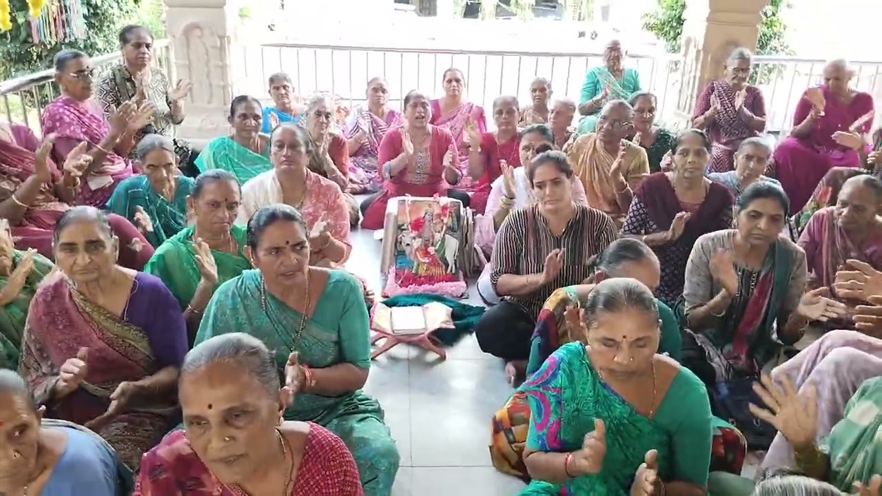 હાલ કાના હાલ હવે મોંઘો નથા ધરાવ્યો થાળે માં થોડુંક તો ખા