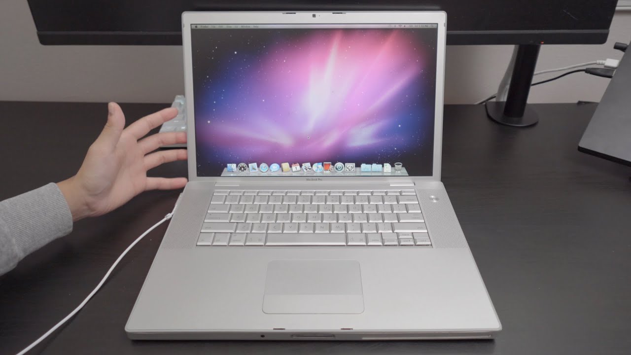 FIRST EVER MACBOOK PRO!!! HOW OBSOLETE IS IT IN 2024???