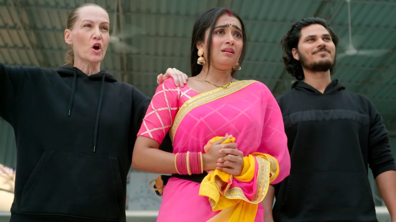 OMG! Radha TIED TO A BOMB | Pyar Ka Pehla Naam Radha Mohan | Full Ep 573 | Zee TV | 6 Dec 2023