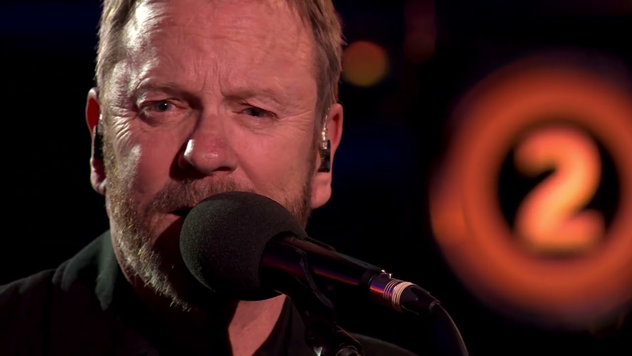 Kiefer Sutherland performs Something You Love with the BBC Orchestra Live