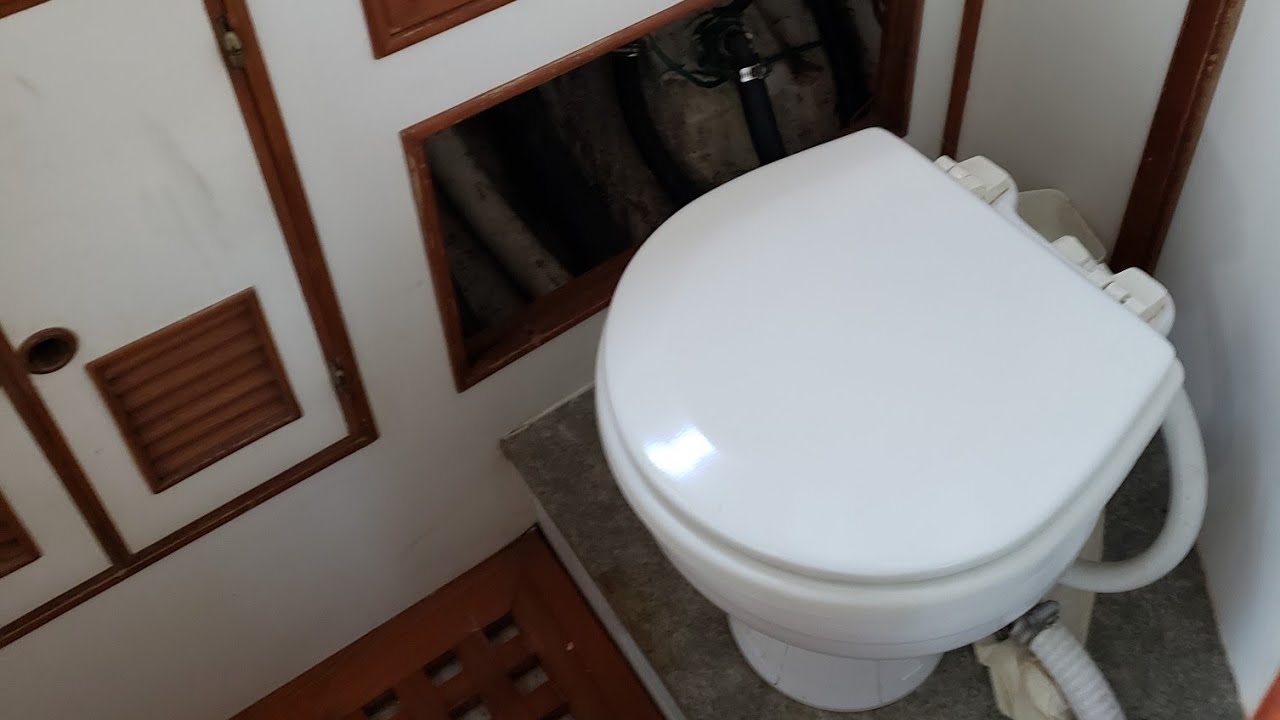 How to Winterize an Electric Flush Marine Toilet and Sinks. ⛵🚽🧻.... Episode #14