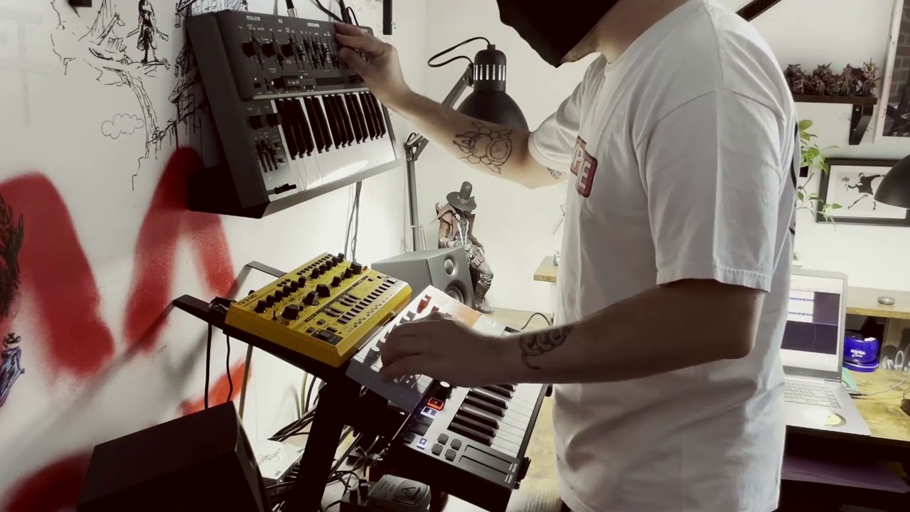 Dawless techno - VVITCH - Yamaha Seqtrak / Behringer TD3-MO, MS-1 mkII, Swing