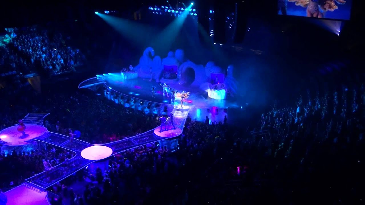 Lady Gaga - artRAVE - Intro/ARTPOP (Live, MSG, 05/13/14)