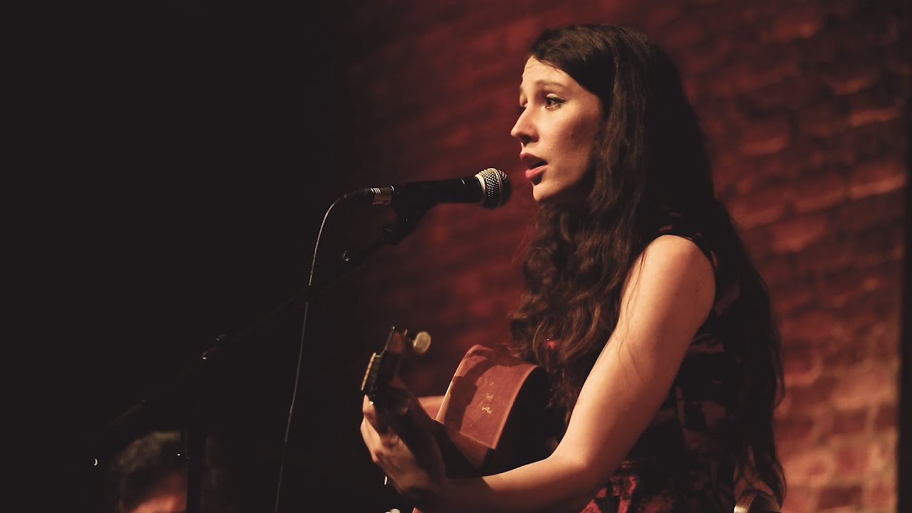 Leila Duclos - Mistinguett in Paris ft. Ninine Garcia (Live au  Bal Blomet)