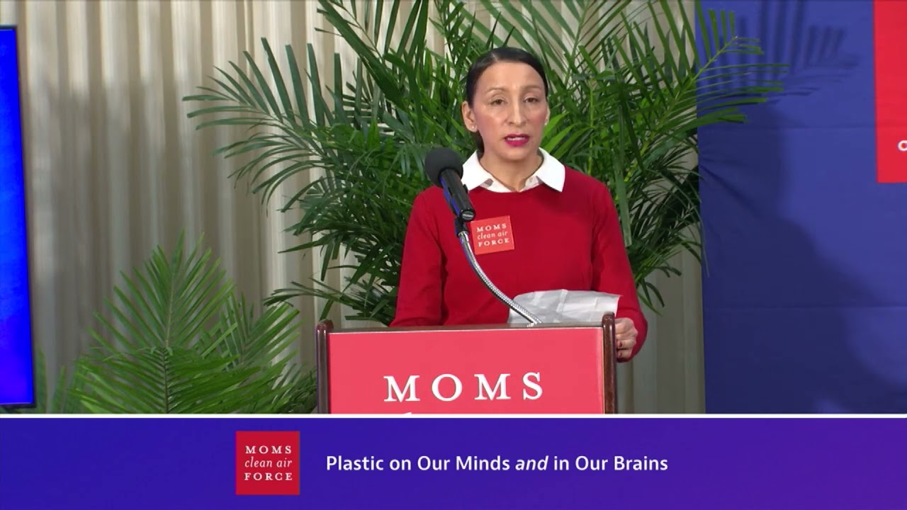 Amanda Rowoldt at Moms Plastics Summit 2026