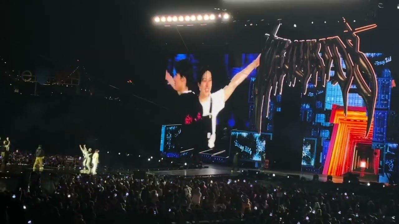 250528 stray kids - ending poses | dominATE world tour in san francisco
