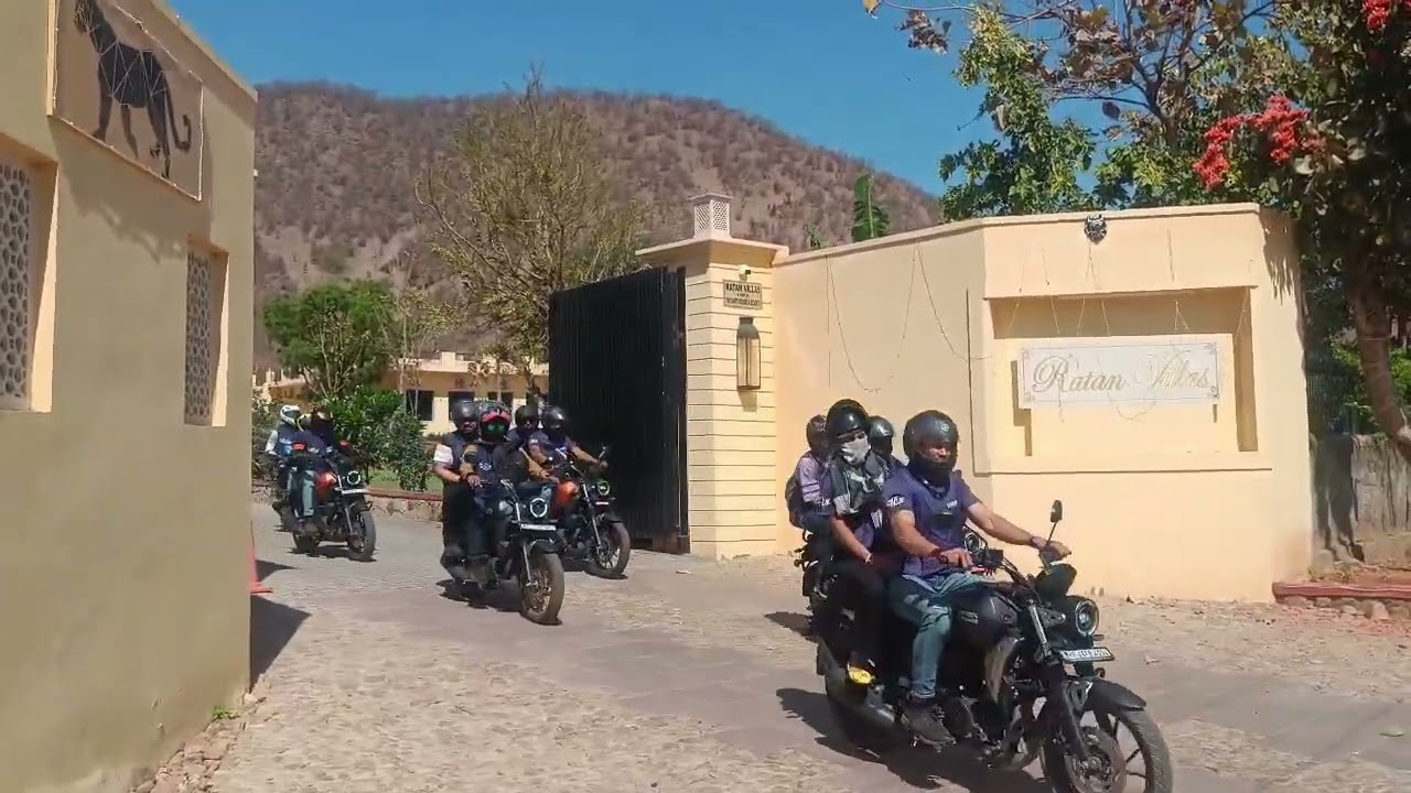 Yamaha Riders group at Ratan Villas Sariska Resort.
