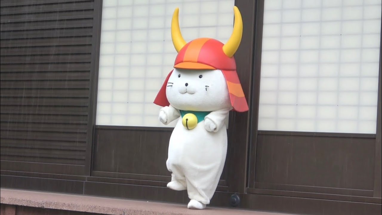 ひこにゃん音頭を踊ってくれる　他