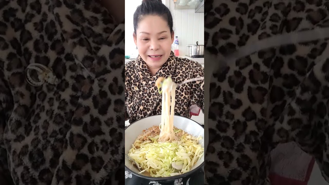 #​แซ่บๆจ้า​ขนมจีนน้ำยาไก่รสเด็ดแซ่บเวอร์​