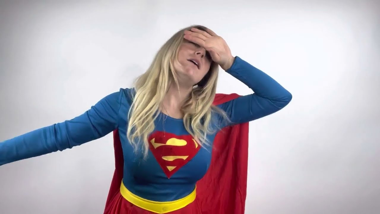 Supergirl behind the scenes