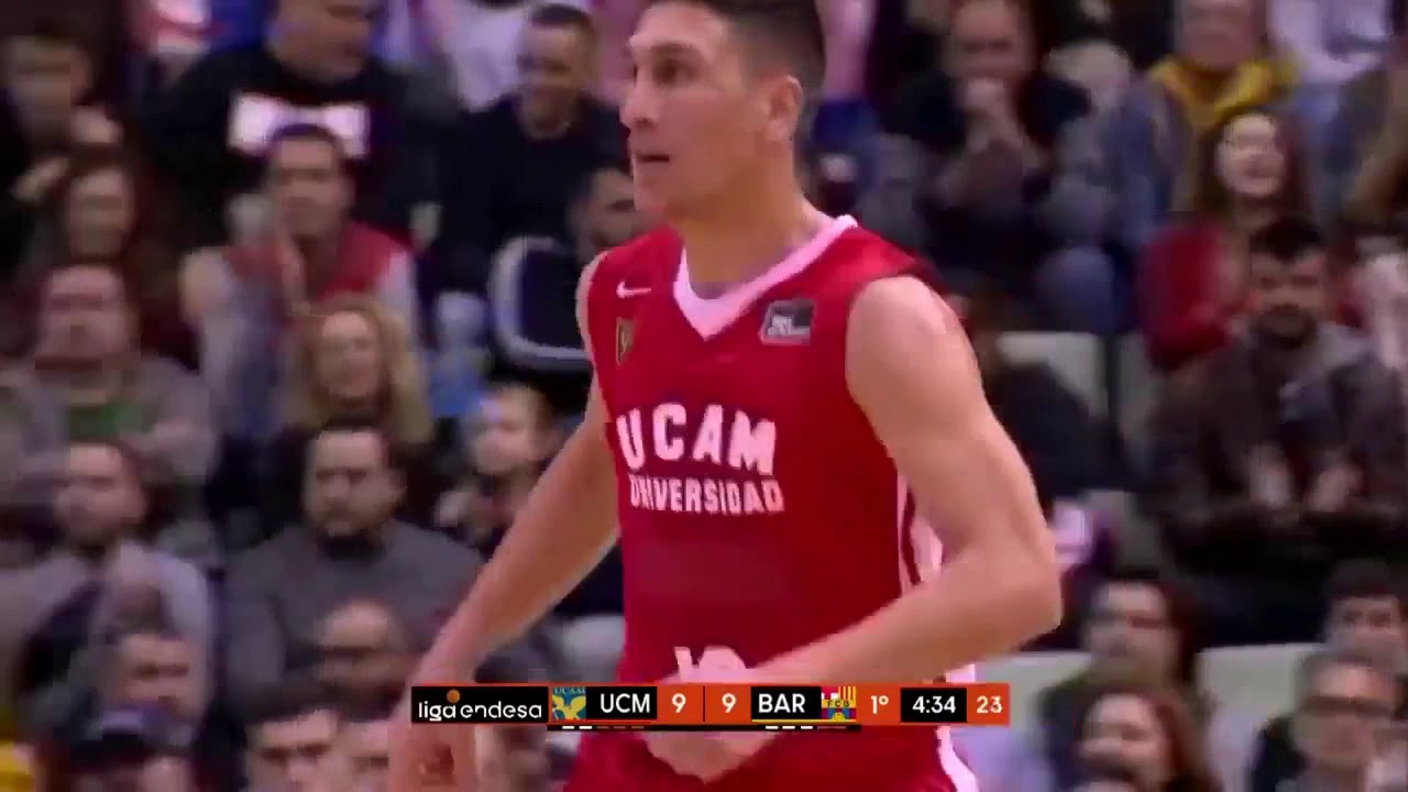 Giannoulis Larentzakis vs Barcelona