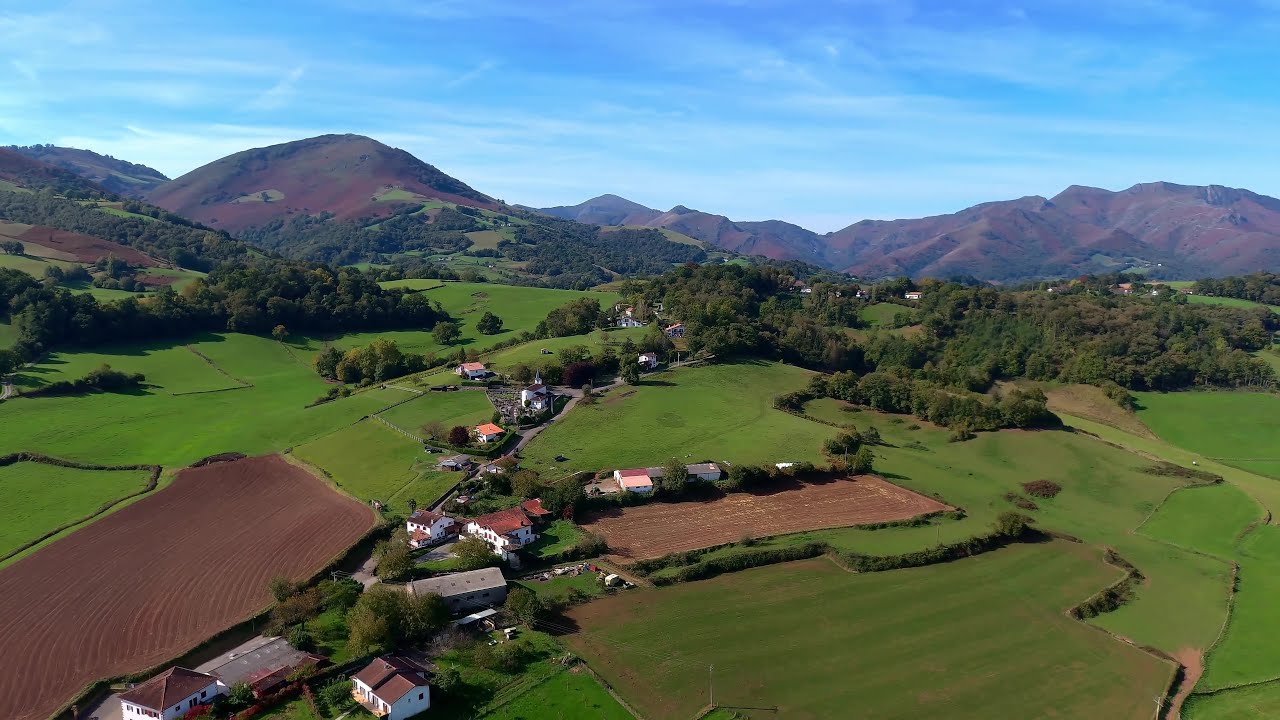 ROUTES DU PAYS BASQUE, UREPEL- St JEAN PIED DE PORT- OSSES VOL 4 (JPBarthe) 2021