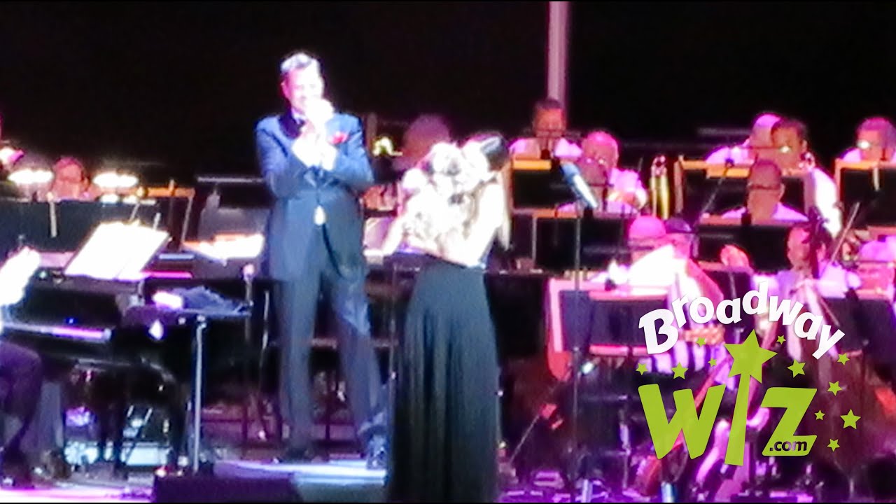 Sutton Foster serenades her dog Mabel