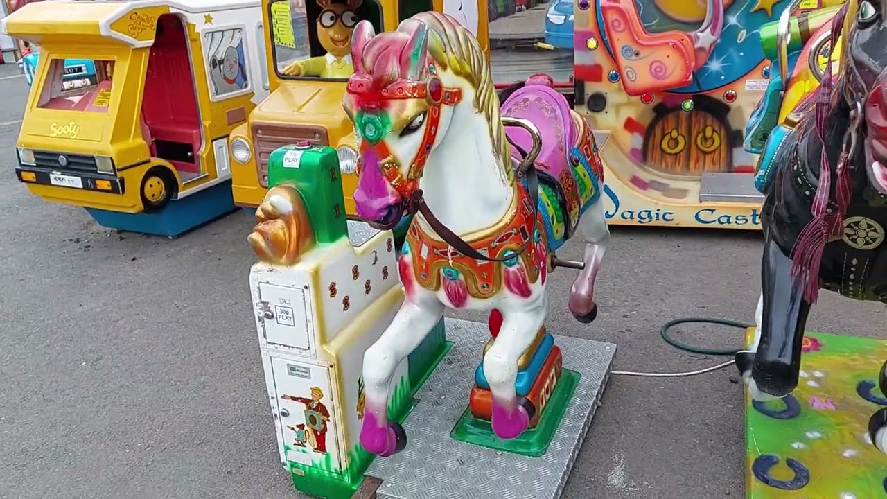 Cogan Vienna Horse Kiddie Ride
