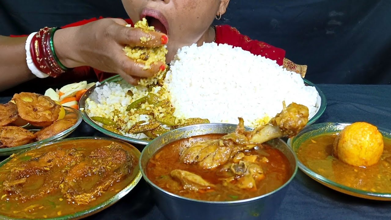 EATING SPICY 🔥 FISH CURRY, CHICKEN CURRY, EGG CURRY, PUMPKIN PAKODA, SABJI, EATING SHOW, MUKBANG,