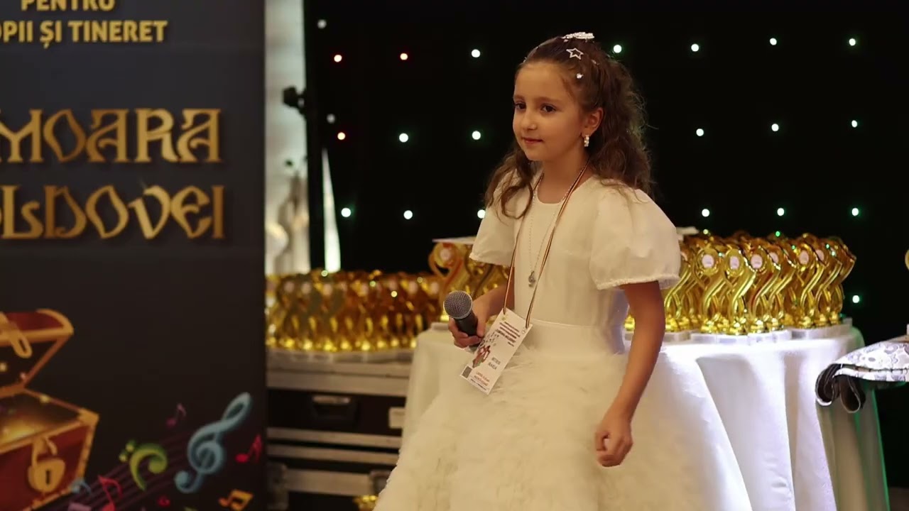 Maria - Elena Mitroi, 9 ani 