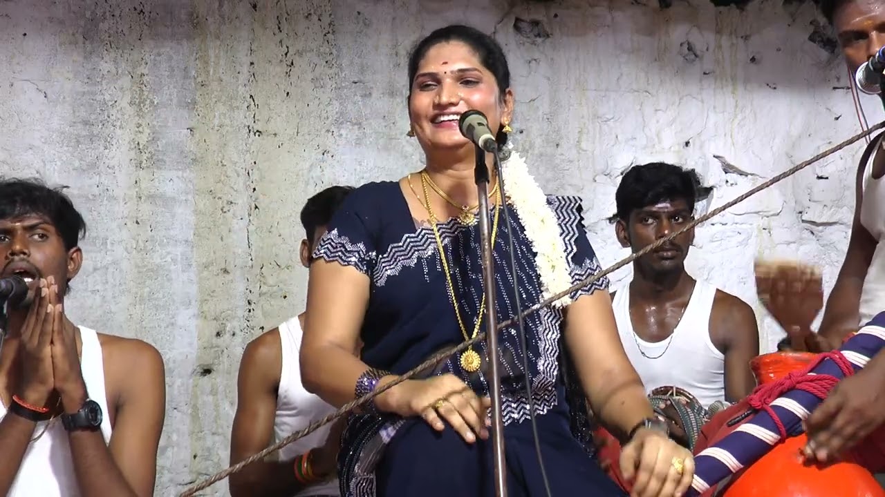 திருநங்கை கலக்கல் காவியா வில்லுப்பாட்டு தென் மாவட்டங்களில் புகழ்பெற்றவர்