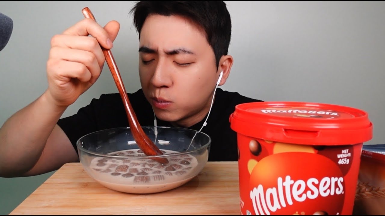 SUB) 🍫달콤오독 몰티져스 우유 말아먹자!🥛(feat.초코첵스) | Maltesers Crunchy Chocolate Ball Mukbang ASMR