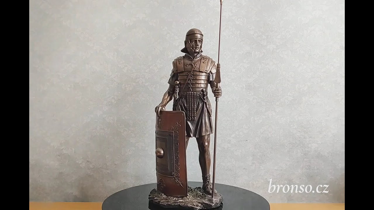 Římský voják s kopím a štítem – Stylová historická dekorace Veronese WU76048A4