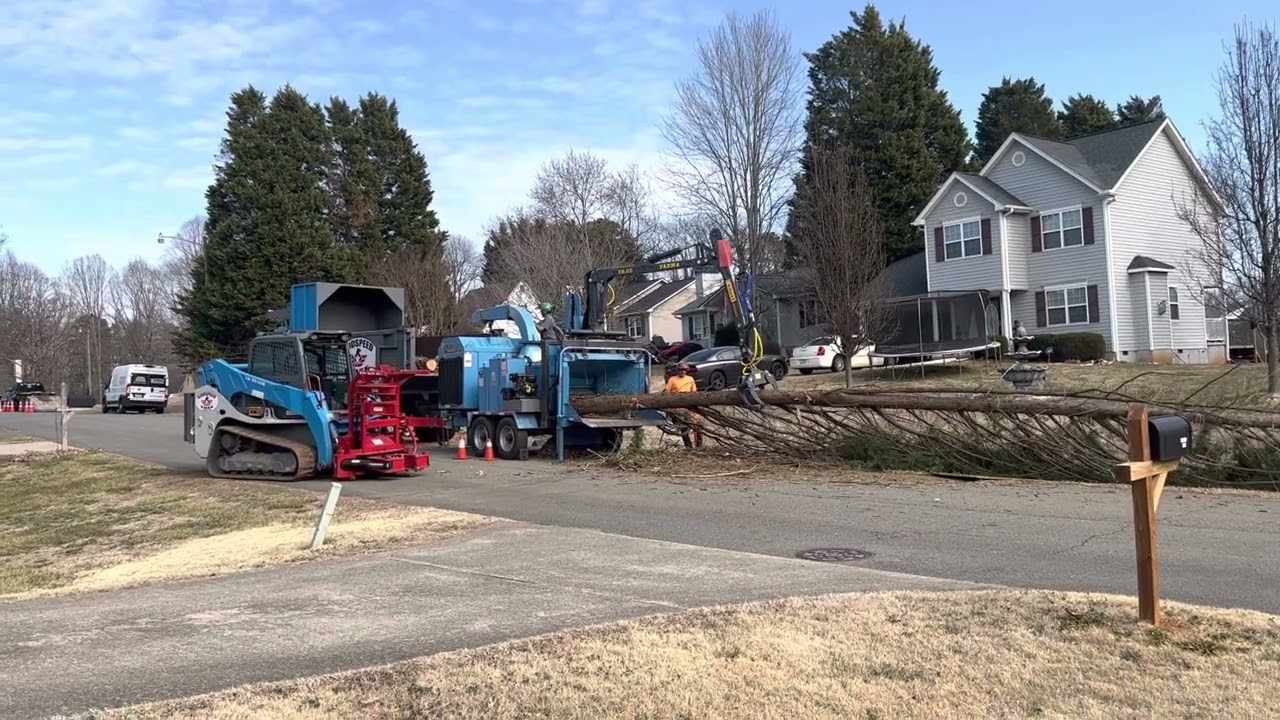 Harry’s first grapple/chipper operation