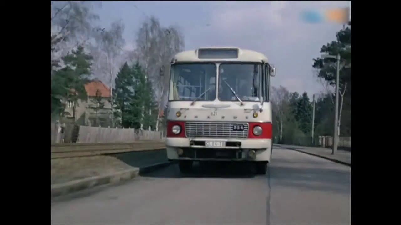 Ikarus 556 a Barkas B1000 KB vo filme Polizeiruf 110 -  Nachttresor