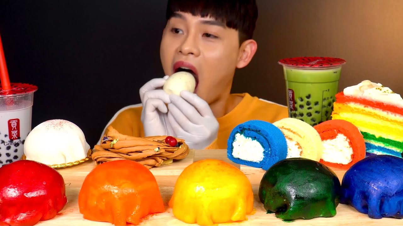 ASMR 무지개🌈 찹쌀떡과 무지개 롤빵 케이크 공룡알🥚아이스크림 먹방~!Rainbow Mochi Cake Roll Bread With Green Milk Tea MuKBang!