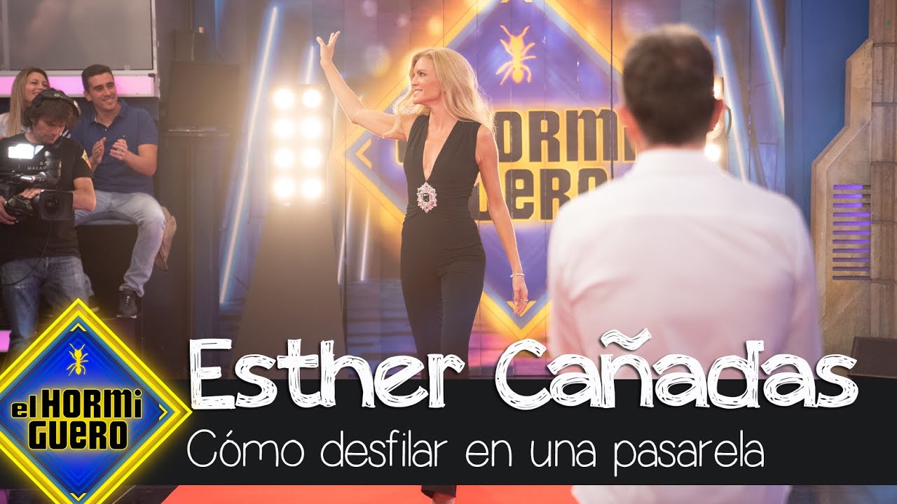 Esther Cañadas enseña a desfilar a Pablo Motos - El Hormiguero
