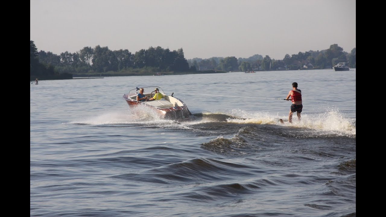 Waterskiing behind Boesch 560 at Loosdrecht
