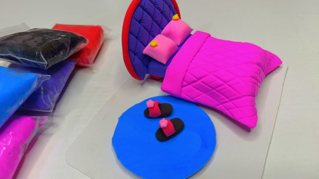 We make a bed for dolls from plasticine